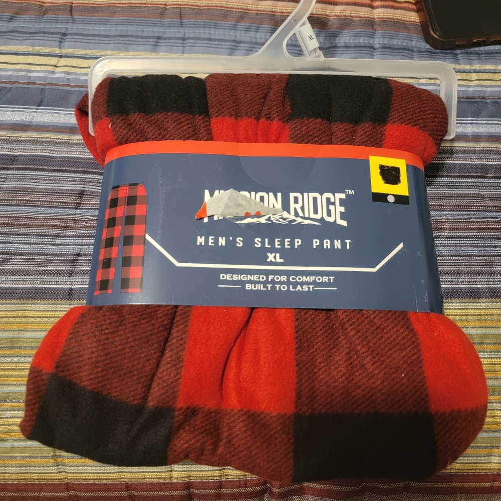 NWT Mens lounging pants